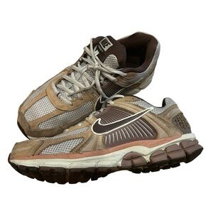 Nike Zoom Vomero 5 Men's Shoes brown taupe size 8